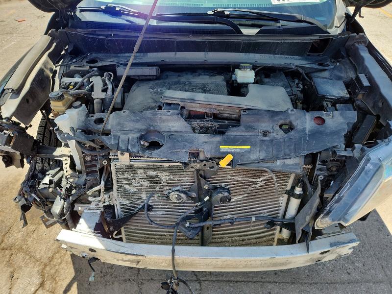 58546806 :رقم المزاد ، 5N1DR2MN8JC665748 vin ، 2018 Nissan Pathfinder مزاد بيع