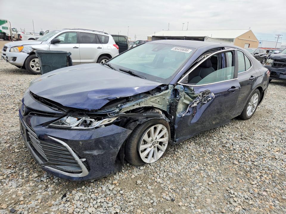 56459686 :رقم المزاد ، 4T1C11AK0NU671597 vin ، 2022 Toyota Camry مزاد بيع