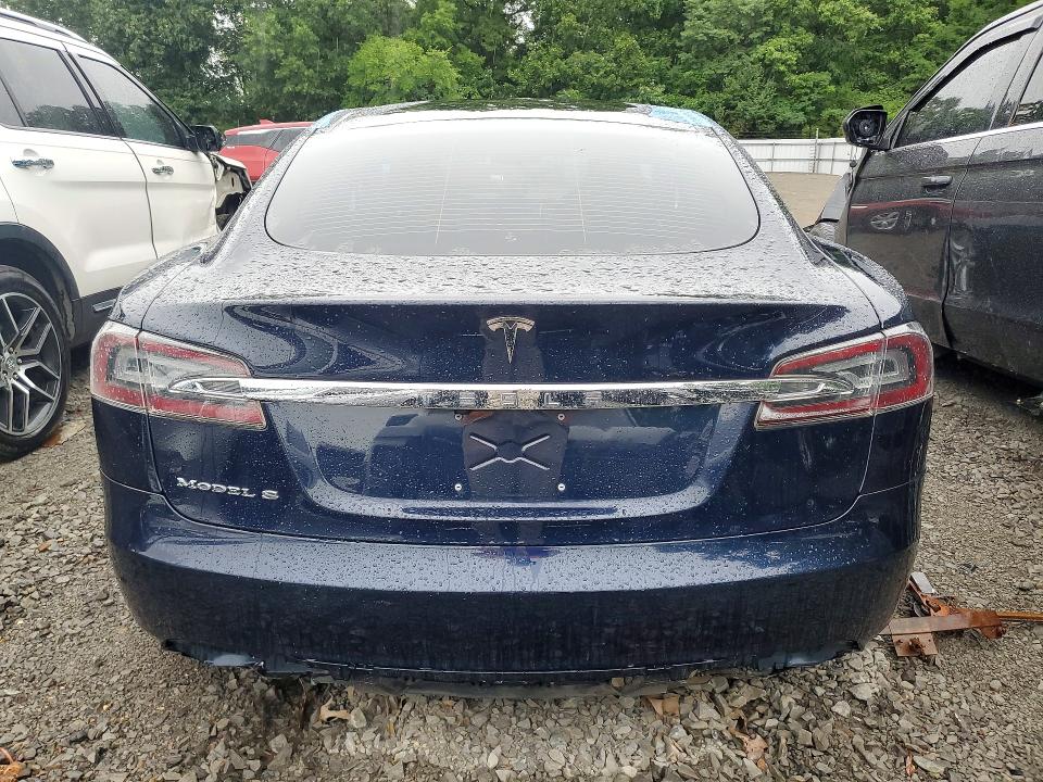 2013 Tesla Model S მანქანა იყიდება აუქციონზე, vin: 5YJSA1CG8DFP04863, აუქციონის ნომერი: 58301586