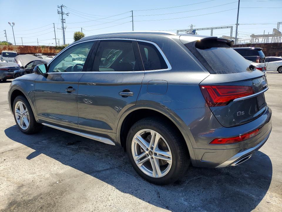 58469056 :رقم المزاد ، WA1G2AFY0M2047707 vin ، 2021 Audi Q5 E مزاد بيع