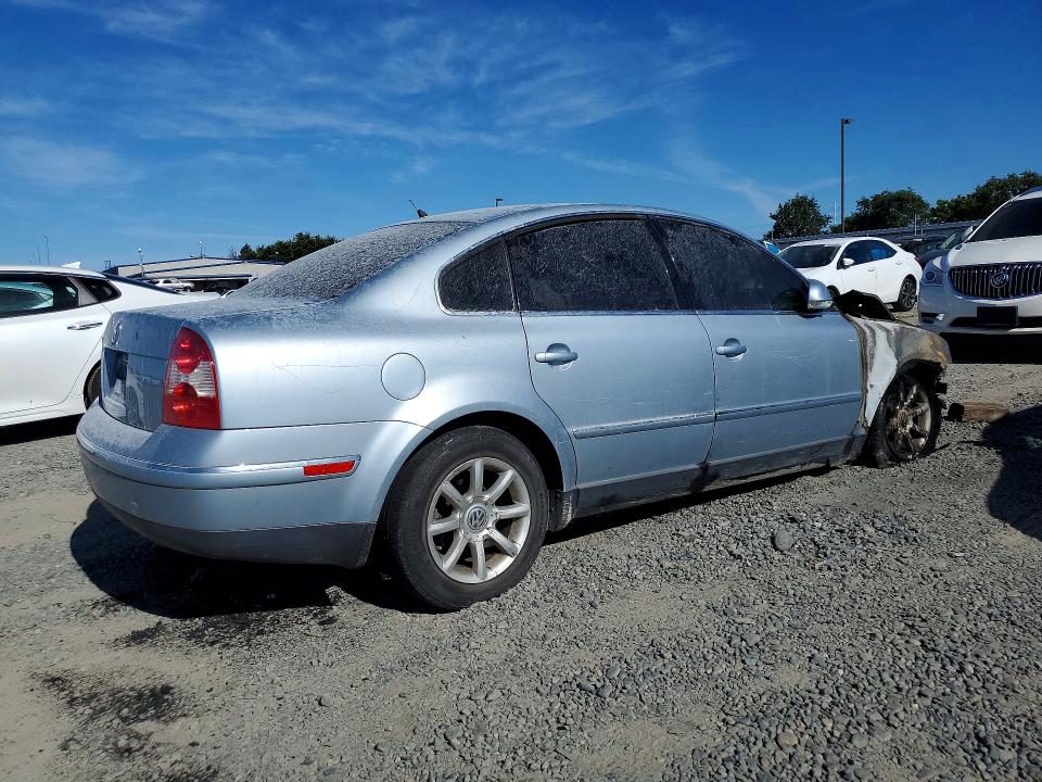 2004 Volkswagen Passat მანქანა იყიდება აუქციონზე, vin: WVWPD63B24E230778, აუქციონის ნომერი: 56835846