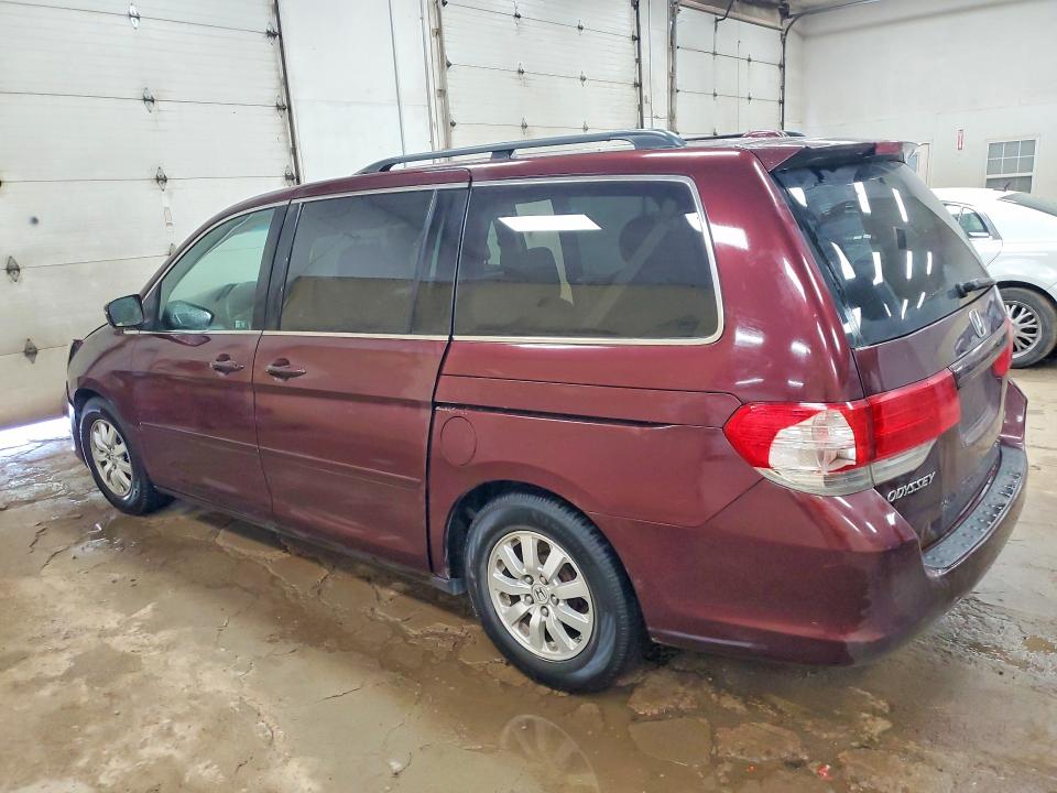 57184236 :رقم المزاد ، 5FNRL3H7XAB100918 vin ، 2010 Honda Odyssey مزاد بيع