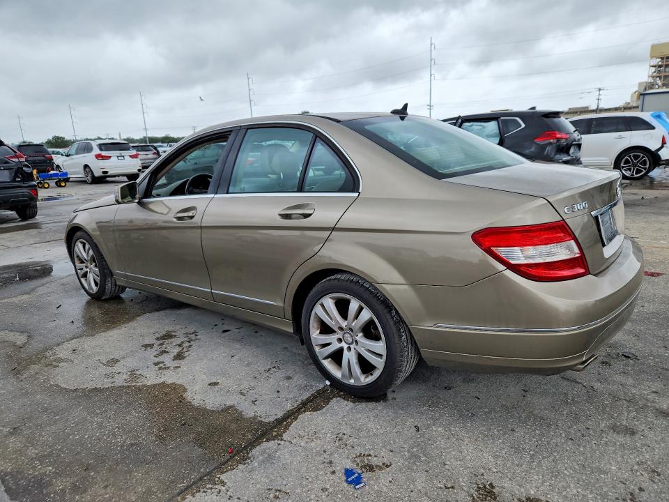 57605666 :رقم المزاد ، WDDGF5EB4AF384261 vin ، 2010 Mercedes-benz C مزاد بيع
