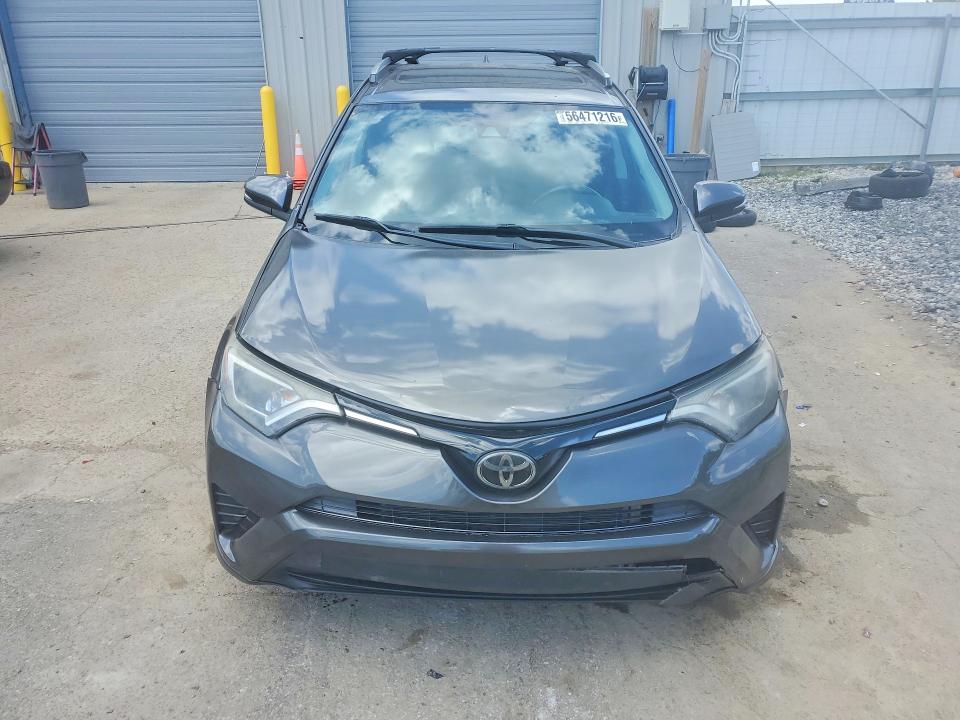 56471216 :رقم المزاد ، 2T3RFREV9JW738584 vin ، 2018 Toyota Rav4 مزاد بيع