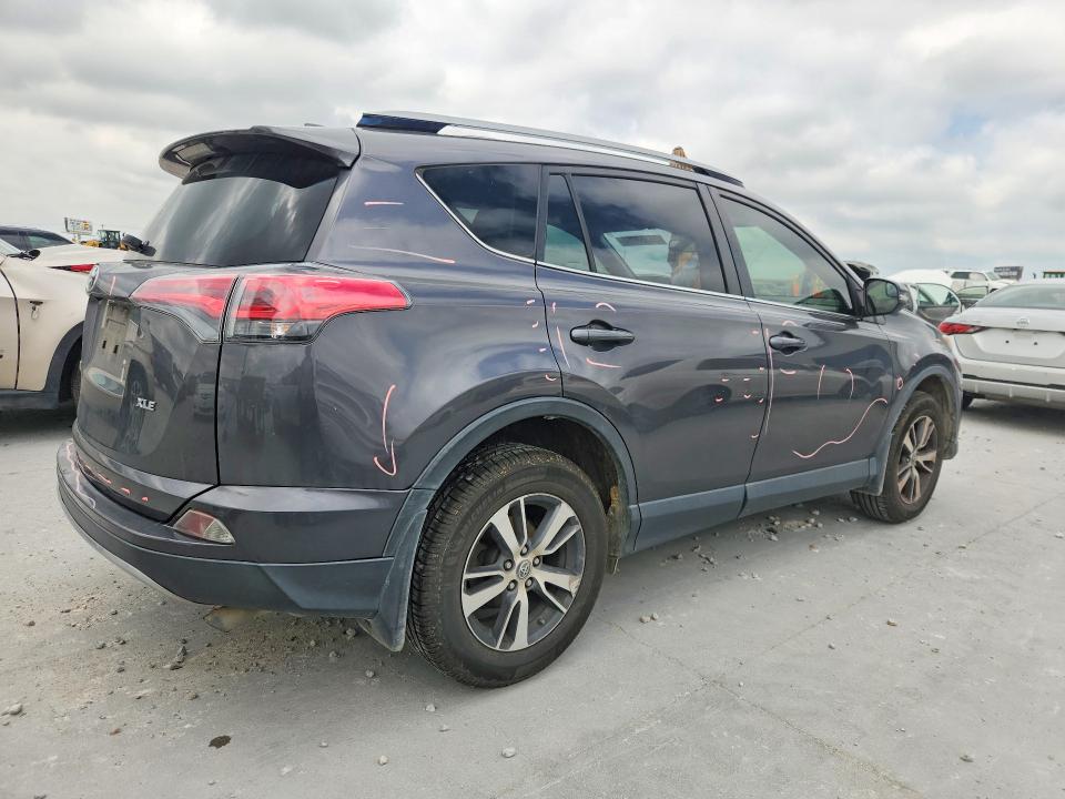 56358066 :رقم المزاد ، JTMWFREV7HJ123088 vin ، 2017 Toyota Rav4 مزاد بيع