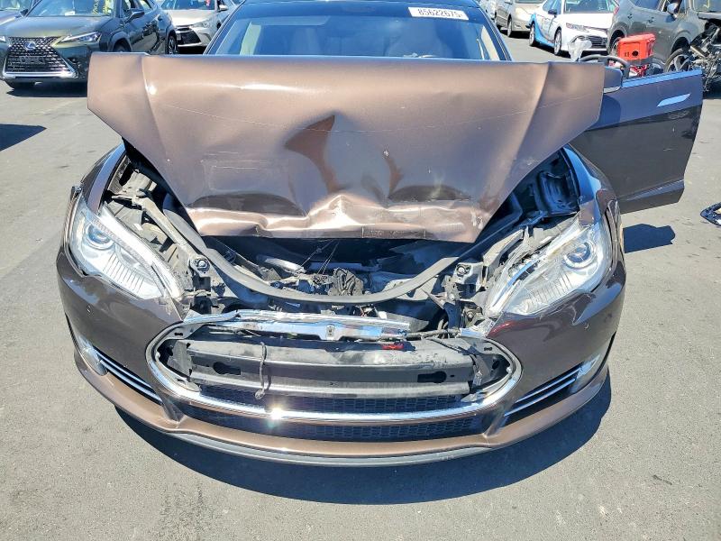 2014 Tesla Model S მანქანა იყიდება აუქციონზე, vin: 5YJSA1H16EFP35857, აუქციონის ნომერი: 85622675