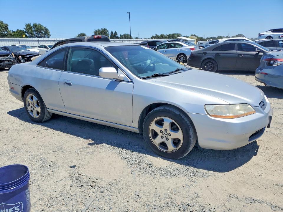 59010556 :رقم المزاد ، 1HGCG2256YA025344 vin ، 2000 Honda Accord مزاد بيع