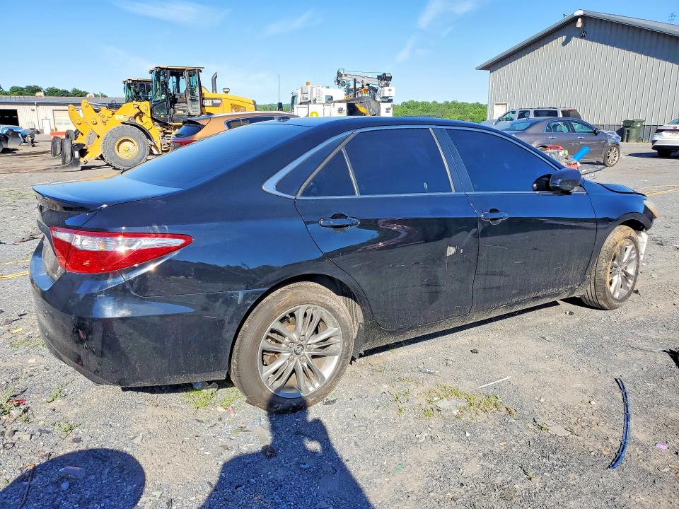 57344336 :رقم المزاد ، 4T1BF1FK0GU238273 vin ، 2016 Toyota Camry مزاد بيع