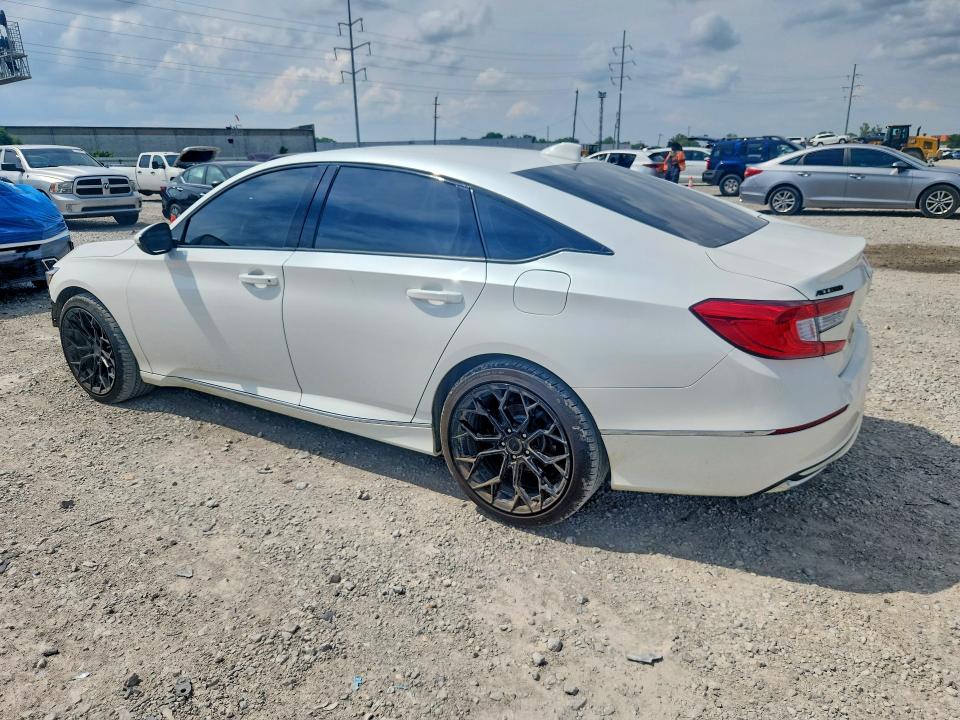 55938746 :رقم المزاد ، 1HGCV3F56JA015554 vin ، 2018 Honda Accord مزاد بيع