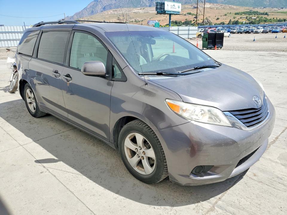 Продажа на аукционе авто 2011 Toyota Sienna, vin: 5TDKK3DC4BS092898, номер лота: 56049116