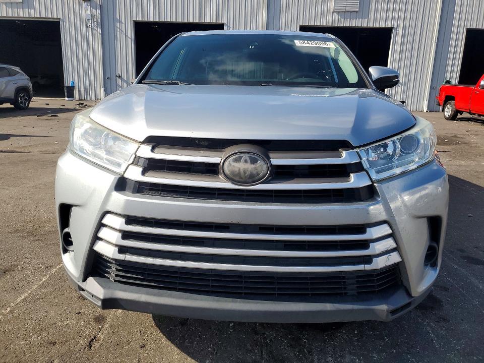 58429096 :رقم المزاد ، 5TDZZRFHXJS243165 vin ، 2018 Toyota Highlander مزاد بيع