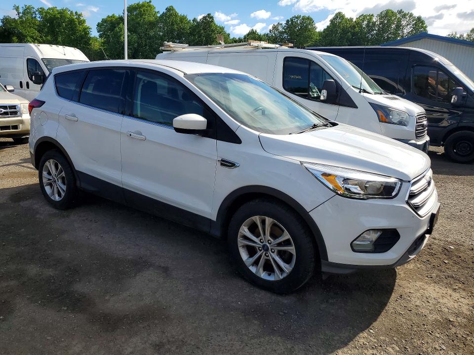 2019 Ford Escape მანქანა იყიდება აუქციონზე, vin: 1FMCU0GD3KUB65252, აუქციონის ნომერი: 57992916