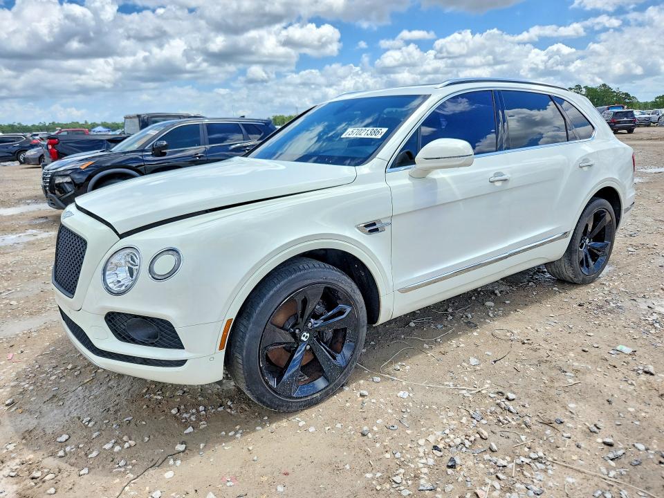 Продажа на аукционе авто 2018 Bentley Bentayga, vin: SJAAC2ZV0JC018473, номер лота: 57021386