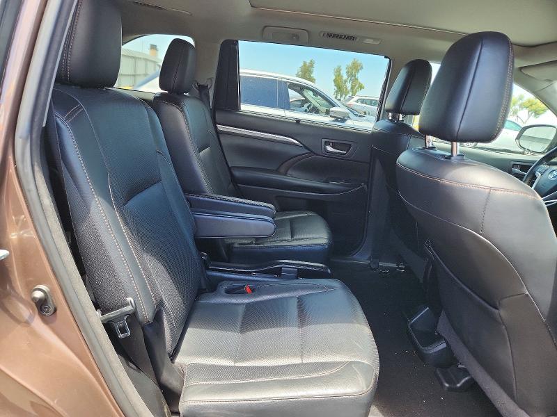 58703146 :رقم المزاد ، 5TDDZRFH5JS854635 vin ، 2018 Toyota Highlander مزاد بيع