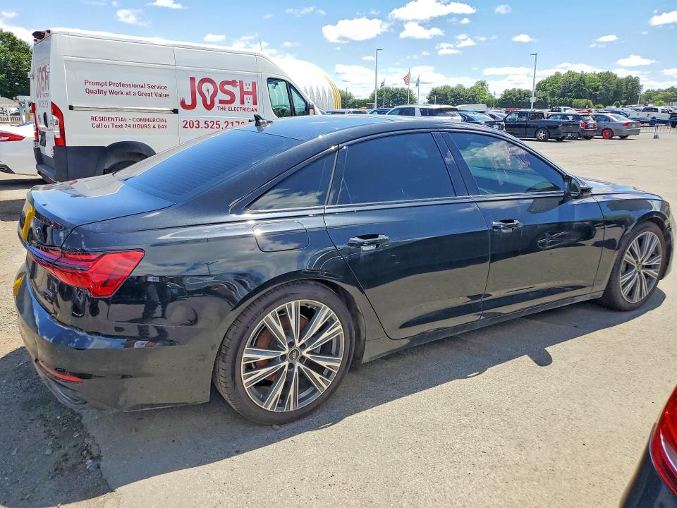 57115306 :رقم المزاد ، WAUE3BF26NN019158 vin ، 2022 Audi A6 مزاد بيع