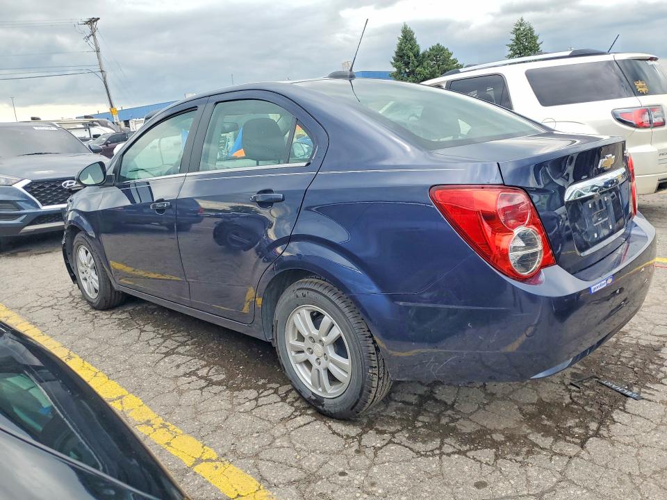 58126336 :رقم المزاد ، 1G1JC5SH2F4130948 vin ، 2015 Chevrolet Sonic مزاد بيع