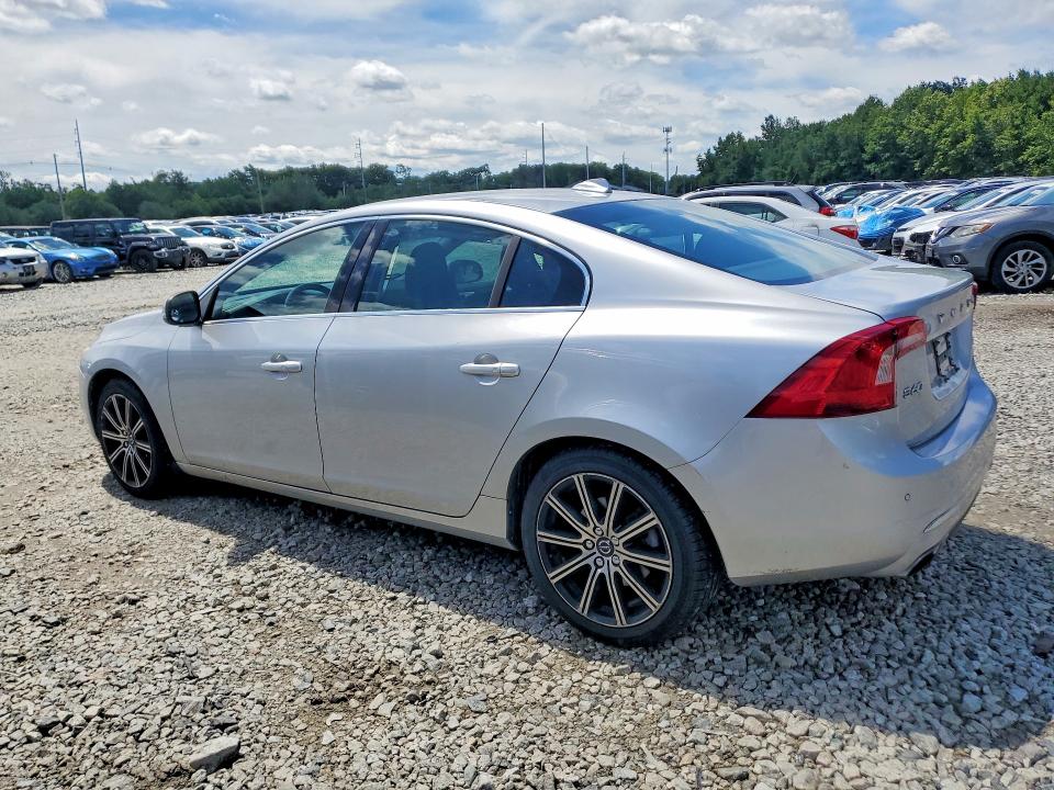 2017 Volvo S60 მანქანა იყიდება აუქციონზე, vin: LYV402TK1HB139966, აუქციონის ნომერი: 58220646