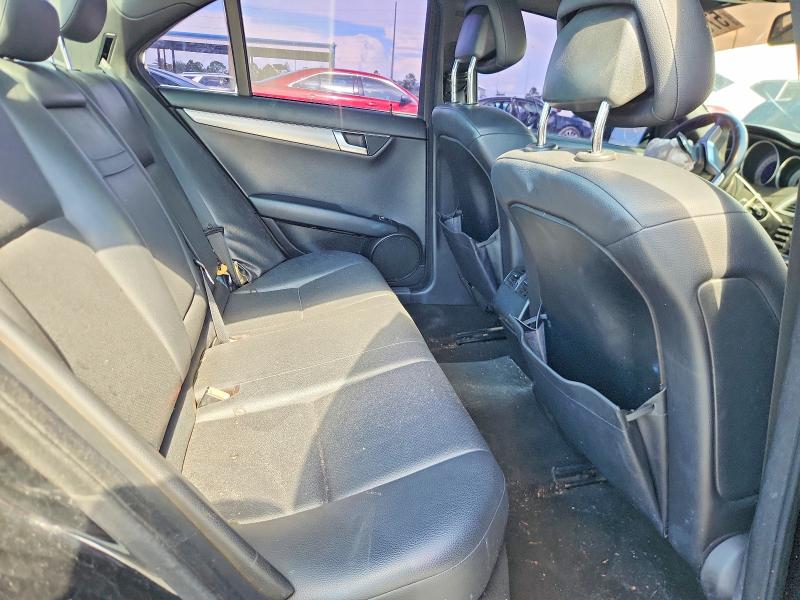 2014 Mercedes-benz C მანქანა იყიდება აუქციონზე, vin: WDDGF8AB4ER313458, აუქციონის ნომერი: 57340106