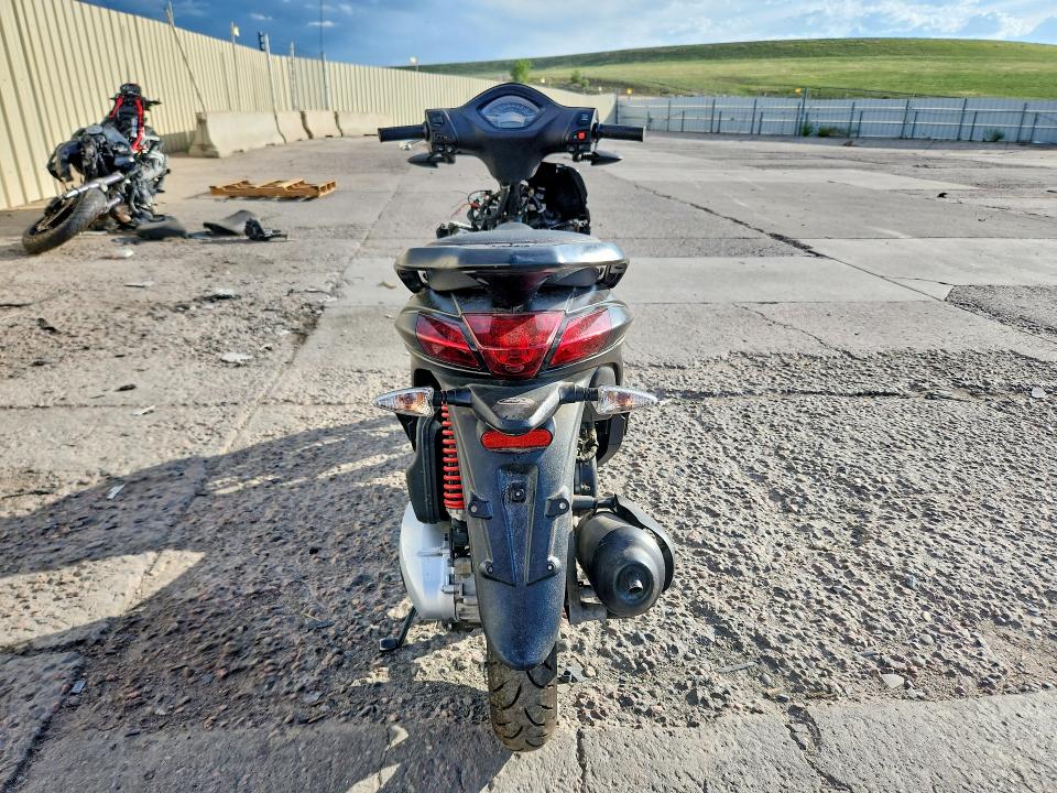 55924456 :رقم المزاد ، ZAPM898G6N7003322 vin ، 2022 Piaggio Liberty مزاد بيع