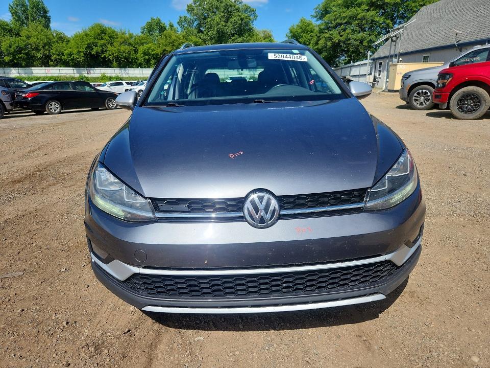 2018 Volkswagen Golf Alltrack მანქანა იყიდება აუქციონზე, vin: 3VWH17AU7JM759573, აუქციონის ნომერი: 58044046