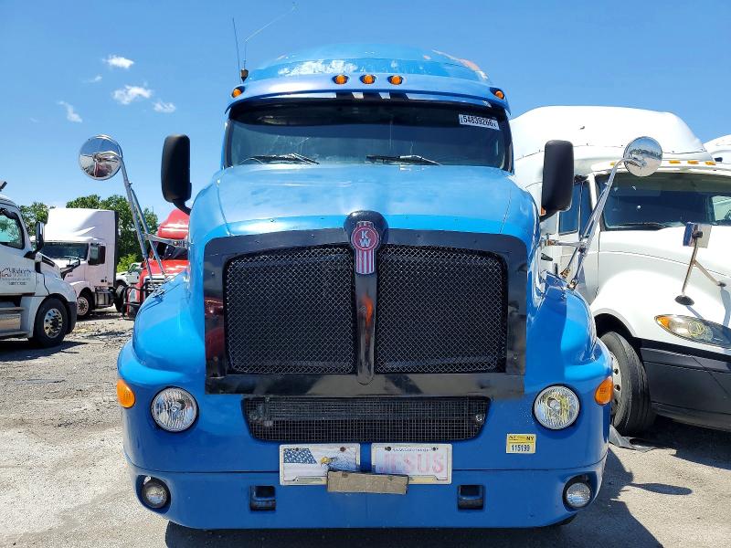 Продажа на аукционе авто 2002 Kenworth T2000, vin: 1XKTDB9X12J893679, номер лота: 54839266