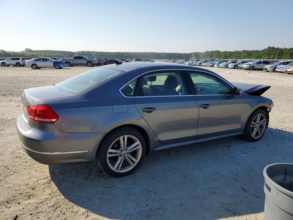 2015 Volkswagen Passat მანქანა იყიდება აუქციონზე, vin: 1VWBT7A33FC048355, აუქციონის ნომერი: 57156166