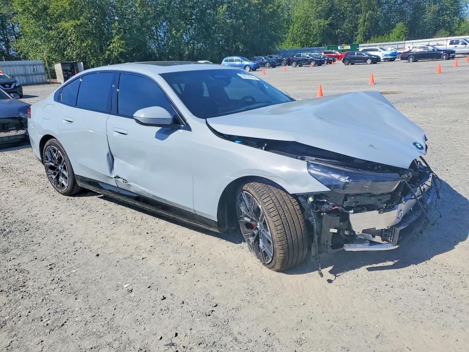 55731676 :رقم المزاد ، WBY33HG00TCX47785 vin ، 2026 Bmw I5 مزاد بيع