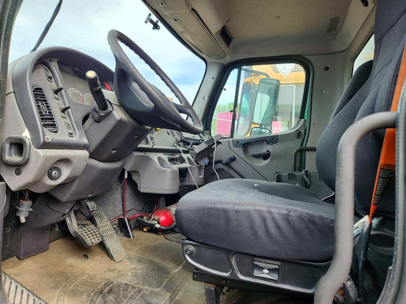 Продаж на аукціоні авто 2015 Freightliner M2, vin: 3ALACXDT9FDGM4080, номер лоту: 56713756
