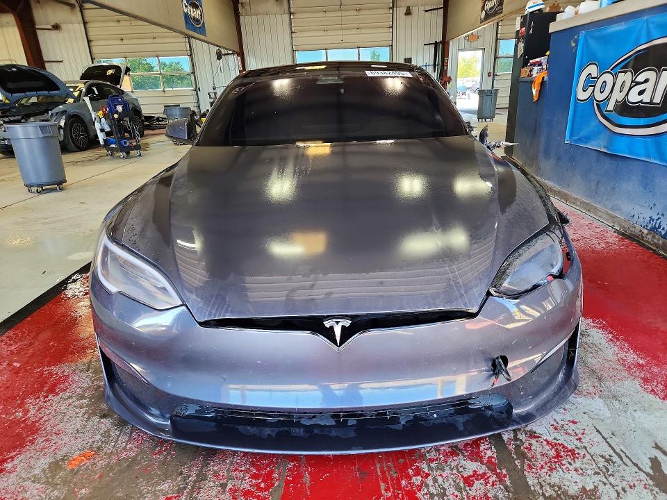 69382495 :رقم المزاد ، 5YJSA1E50NF470151 vin ، 2022 Tesla Model S مزاد بيع