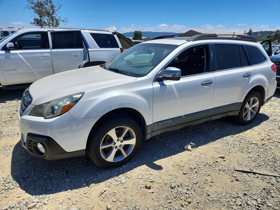 58214766 :رقم المزاد ، 4S4BRBPC2E3310047 vin ، 2014 Subaru Outback مزاد بيع
