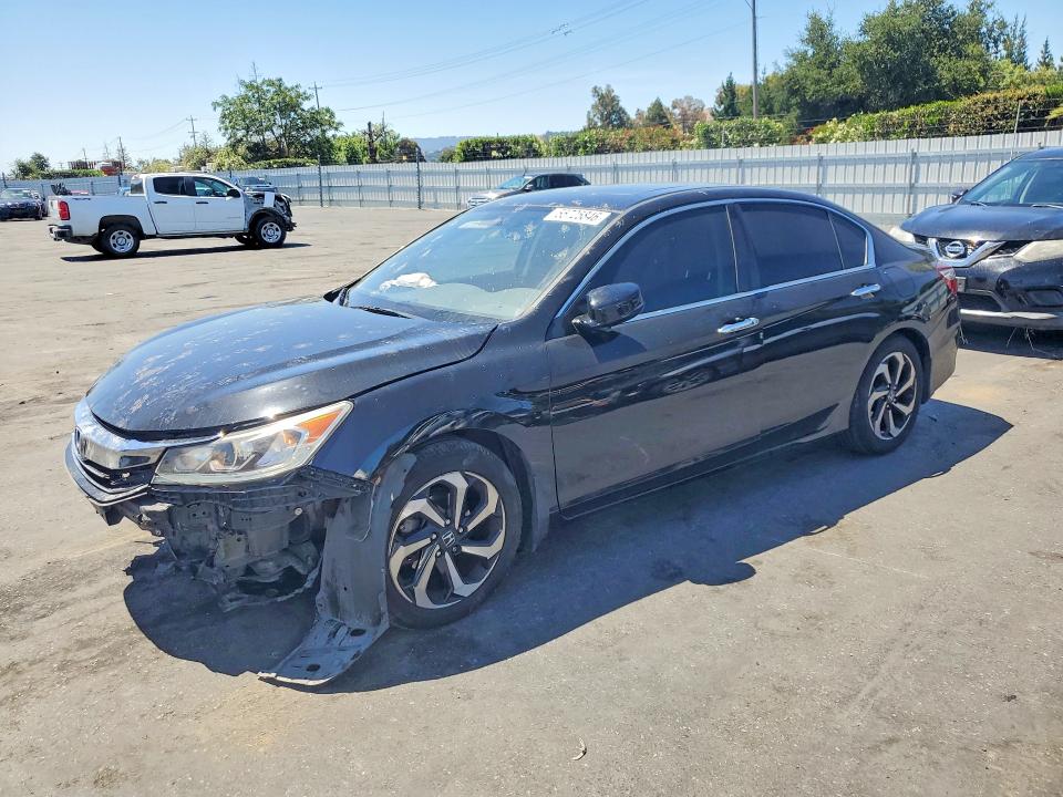 Продажа на аукционе авто 2017 Honda Accord, vin: 1HGCR2F85HA008968, номер лота: 55725846