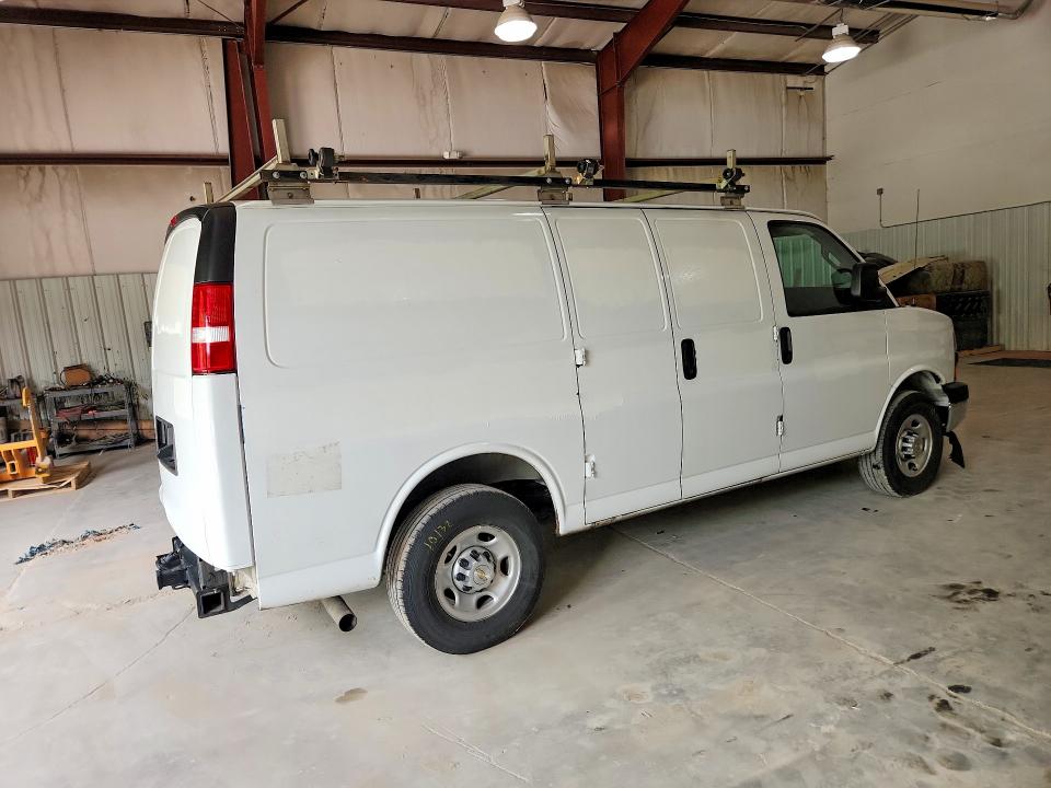 56624426 :رقم المزاد ، 1GCWGAFP0R1221315 vin ، 2024 Chevrolet Express G2500 مزاد بيع