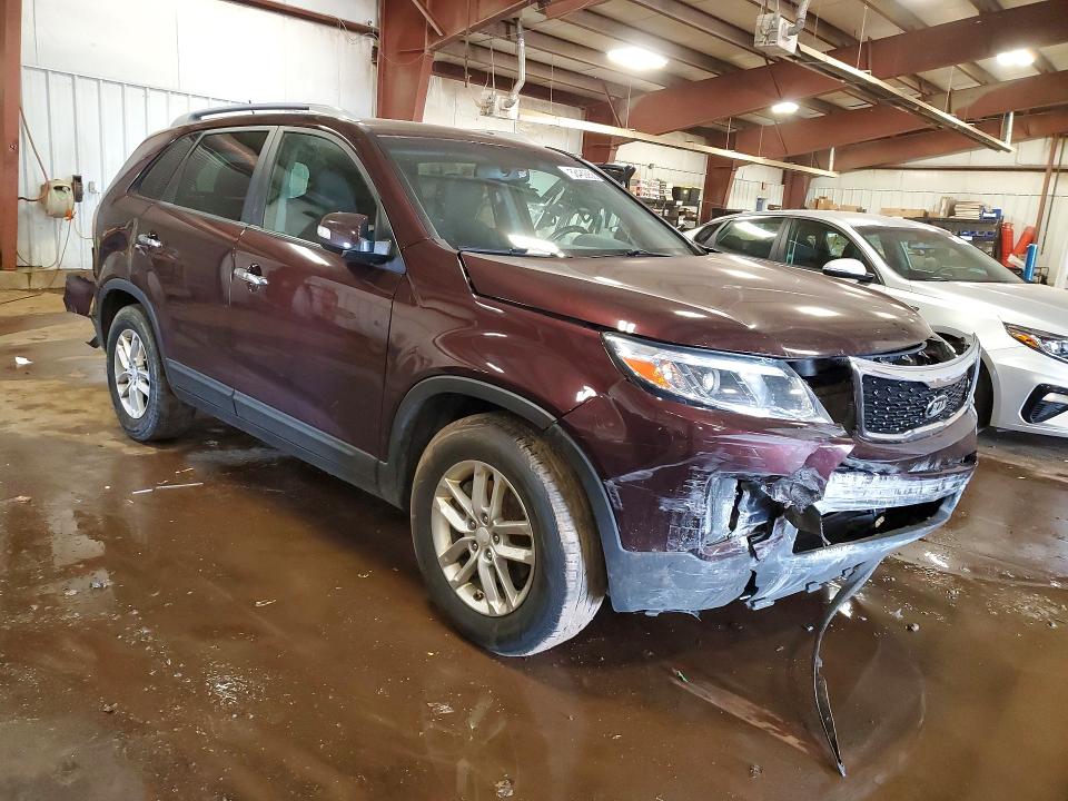 58469256 :رقم المزاد ، 5XYKT4A72FG643889 vin ، 2015 Kia Sorento مزاد بيع