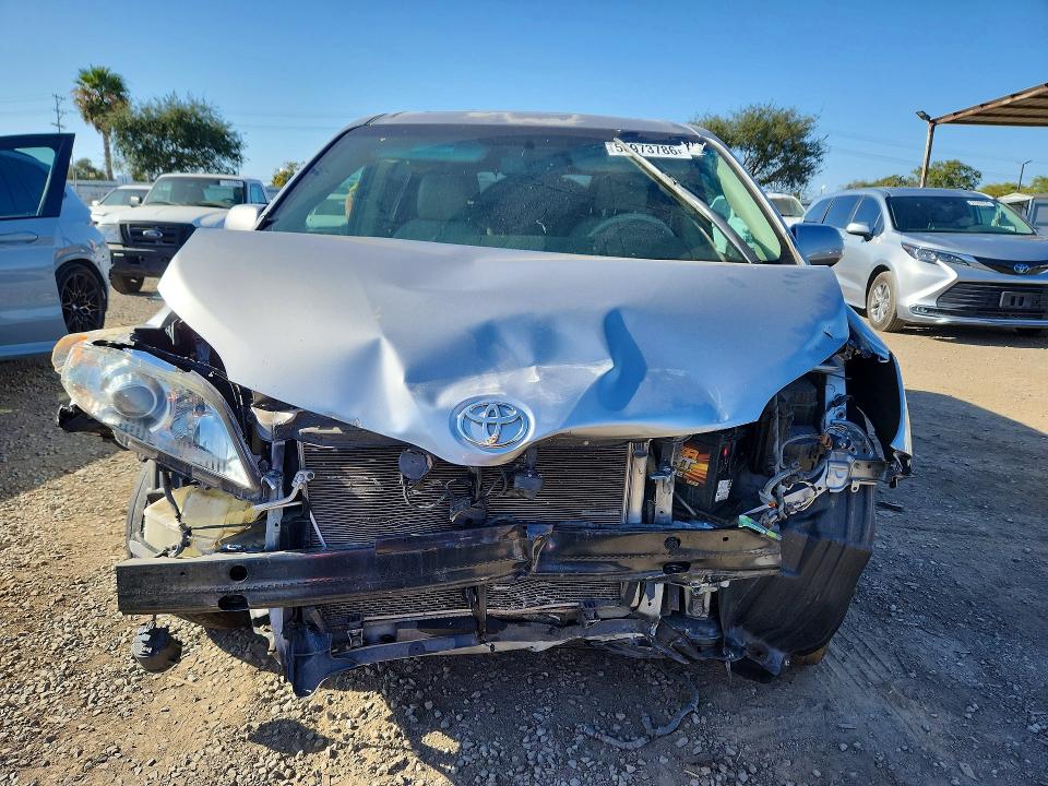 Aukcja sprzedaży 2011 Toyota Sienna, vin: 5TDYK3DC5BS088255, numer aukcji: 56973786