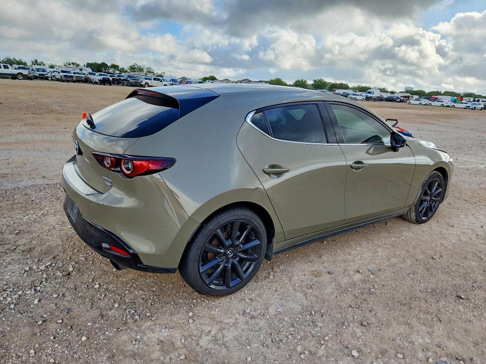 Продажа на аукционе авто 2024 Mazda 3, vin: JM1BPBYY6R1708352, номер лота: 55774656
