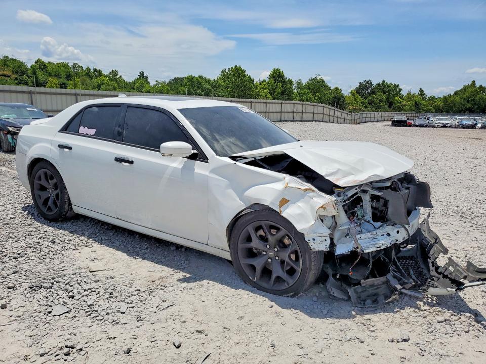 56615526 :رقم المزاد ، 2C3CCABT8MH582226 vin ، 2021 Chrysler 300 مزاد بيع