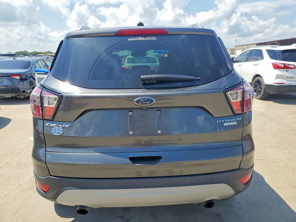 55682076 :رقم المزاد ، 1FMCU0JD3HUC51601 vin ، 2017 Ford Escape مزاد بيع