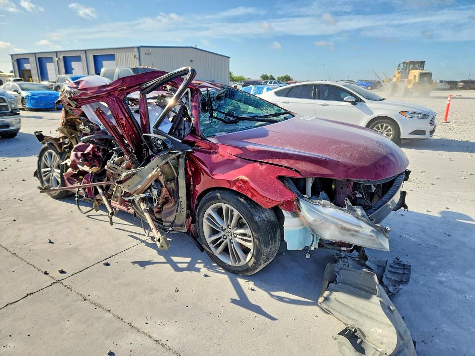 57055056 :رقم المزاد ، 4T1BF1FK7HU741980 vin ، 2017 Toyota Camry مزاد بيع