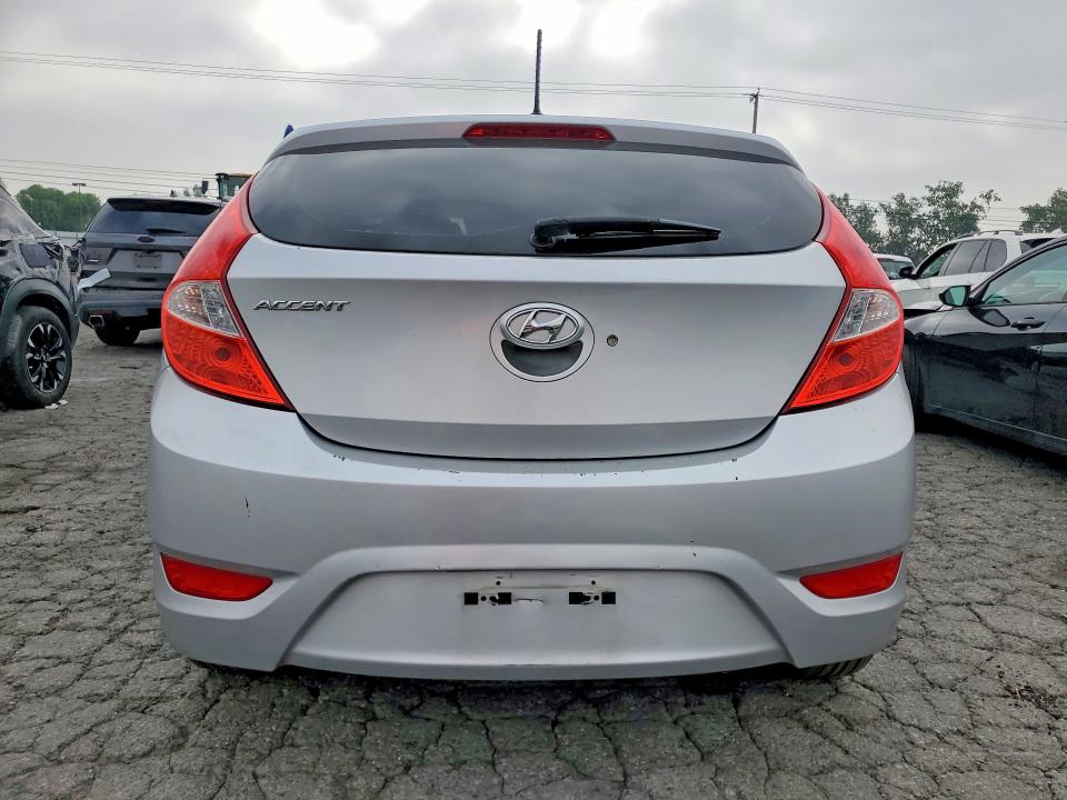 2015 Hyundai Accent მანქანა იყიდება აუქციონზე, vin: KMHCT5AE2FU209605, აუქციონის ნომერი: 55392496