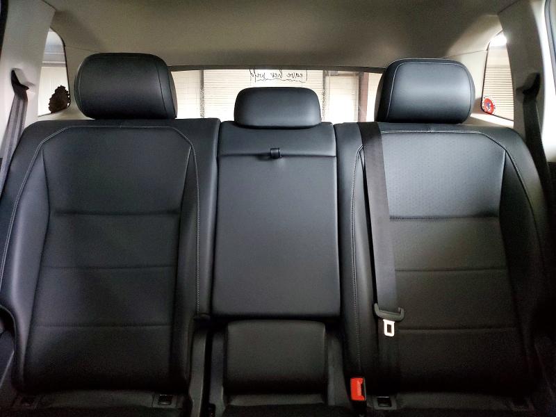 Продажа на аукционе авто 2018 Volkswagen Tiguan, vin: 3VV2B7AX4JM192675, номер лота: 57060906