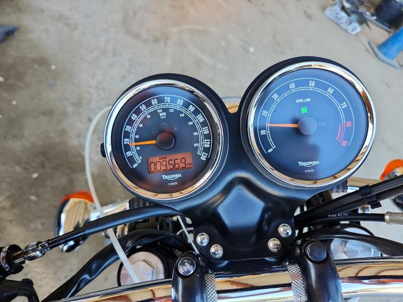 Продаж на аукціоні авто 2010 Triumph Motorcycle Bonneville, vin: SMT910K15AT443885, номер лоту: 57206336