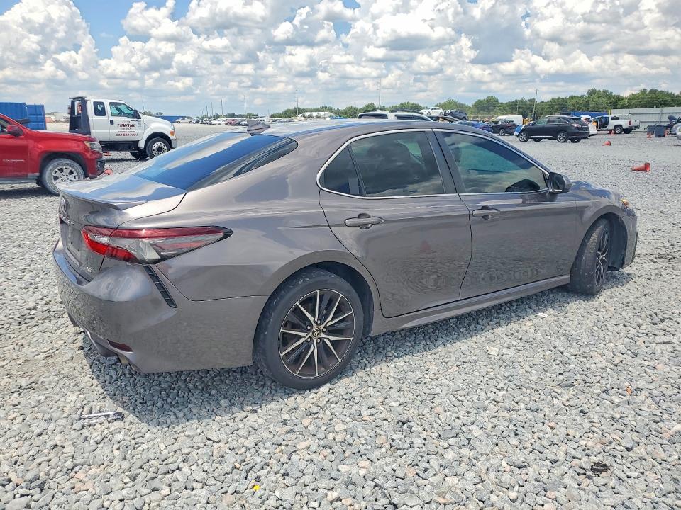 Продаж на аукціоні авто 2021 Toyota Camry, vin: 4T1G11AK3MU560185, номер лоту: 57408266