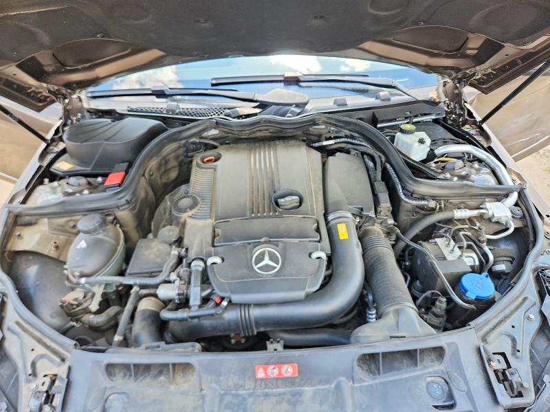 Продажа на аукционе авто 2013 Mercedes-benz C, vin: WDDGF4HB1DA828820, номер лота: 58978696