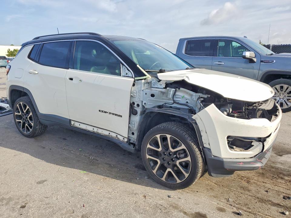 55420076 :رقم المزاد ، 3C4NJDCBXJT245206 vin ، 2018 Jeep Compass مزاد بيع