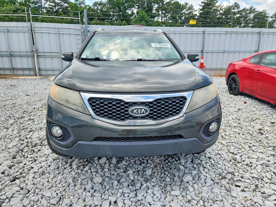 2011 Kia Sorento მანქანა იყიდება აუქციონზე, vin: 5XYKT3A11BG106236, აუქციონის ნომერი: 57705666