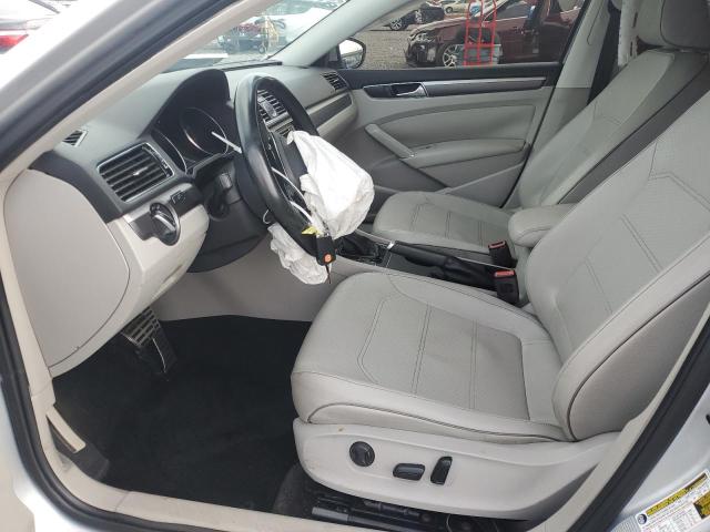55359076 :رقم المزاد ، 1VWDT7A31HC044185 vin ، 2017 Volkswagen Passat مزاد بيع