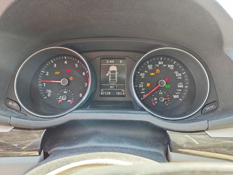 58004546 :رقم المزاد ، 1VWBT7A37HC051066 vin ، 2017 Volkswagen Passat مزاد بيع