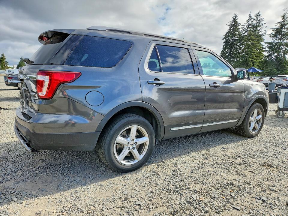 2017 Ford Explorer მანქანა იყიდება აუქციონზე, vin: 1FM5K8D82HGE00462, აუქციონის ნომერი: 54924766