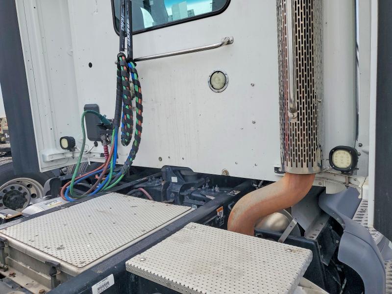 2017 Peterbilt 579 მანქანა იყიდება აუქციონზე, vin: 1XPBA48XXHD428725, აუქციონის ნომერი: 57903086