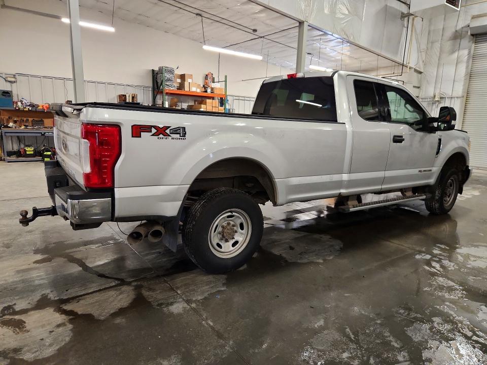 59074586 :رقم المزاد ، 1FT7X2BT3HEE02638 vin ، 2017 Ford F250 مزاد بيع